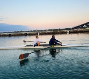studentsrowing